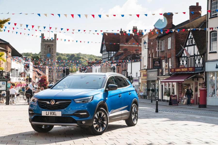 Vauxhall Grandland X Turbo 2017 года  (фото 8 из 17)